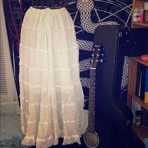 Thrifted • Maxi Skirt